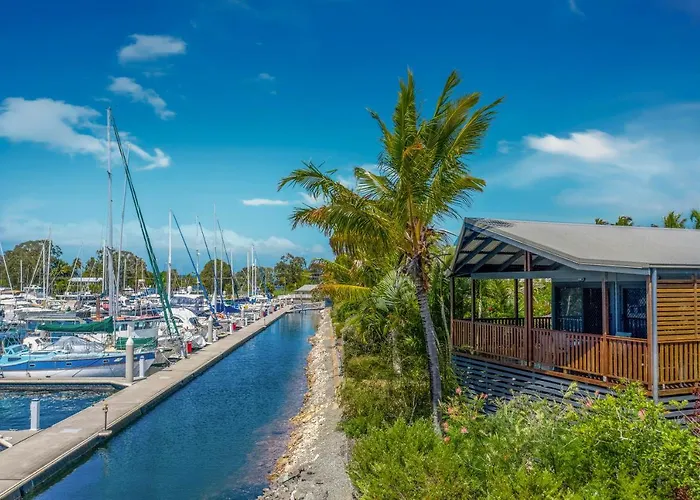 Tin Can Bay Marina Villas